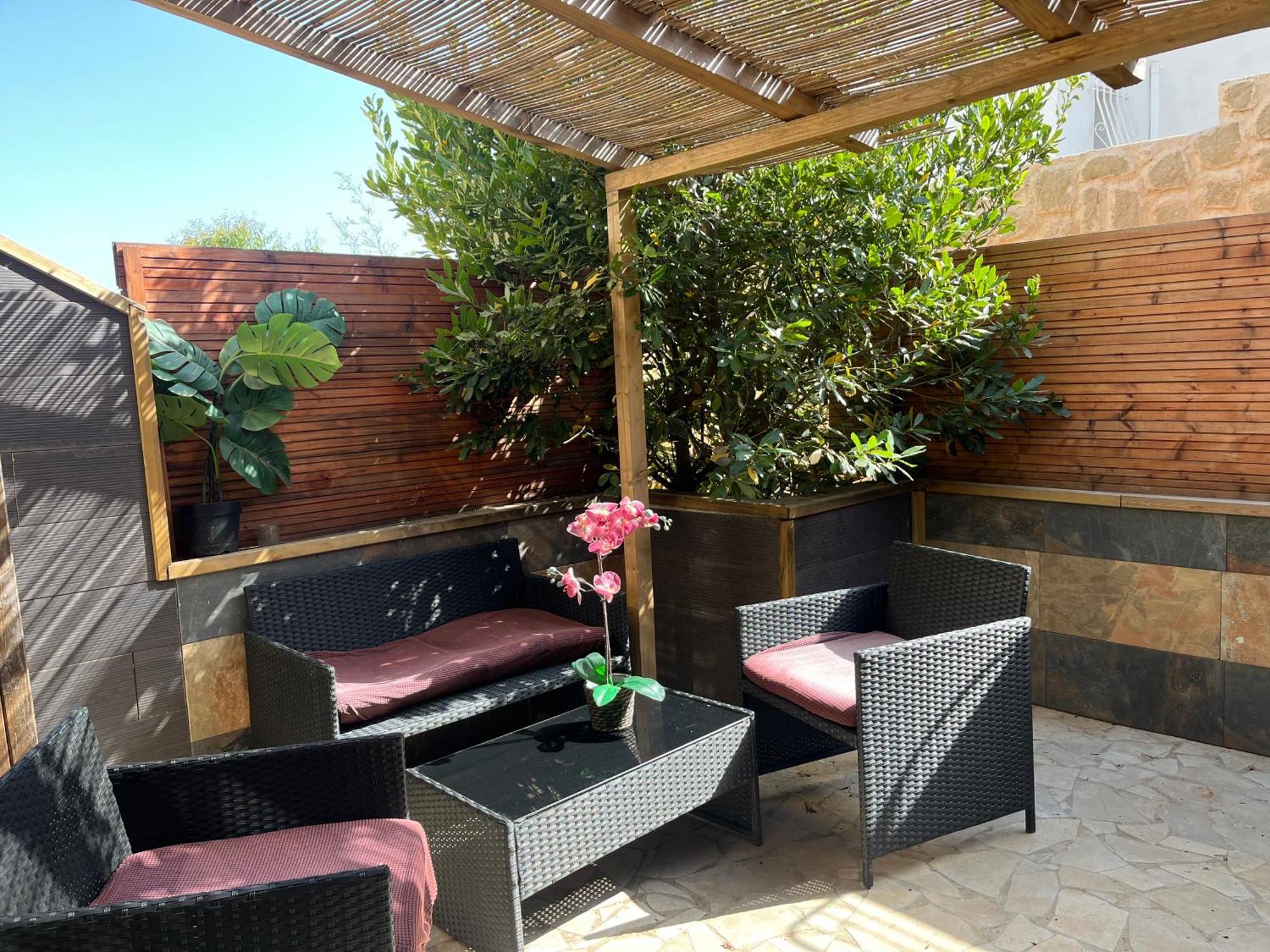 Reves De Vie Studio Avec Terrasse Le Figuerolles Cassis Exterior photo