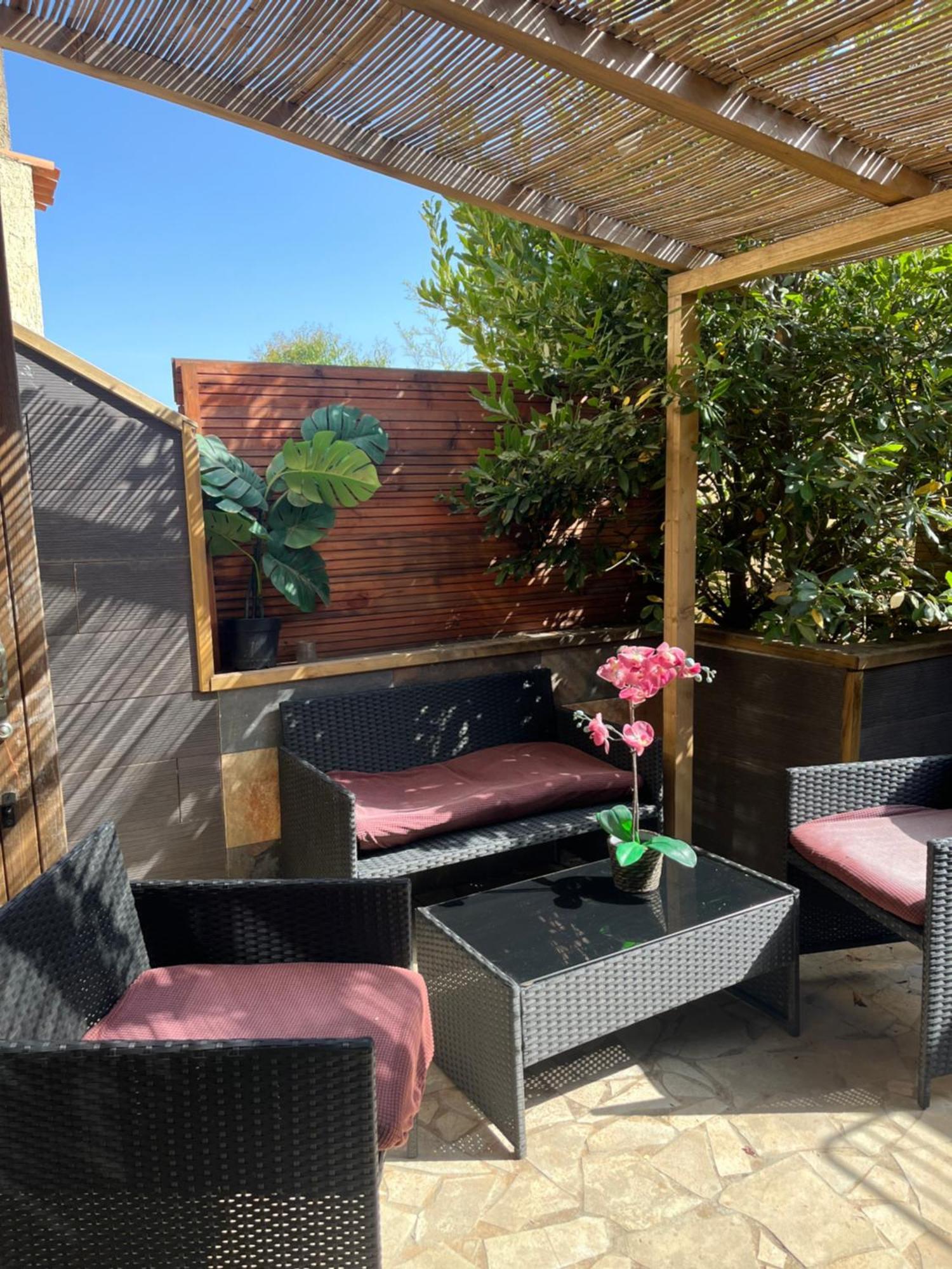 Reves De Vie Studio Avec Terrasse Le Figuerolles Cassis Exterior photo
